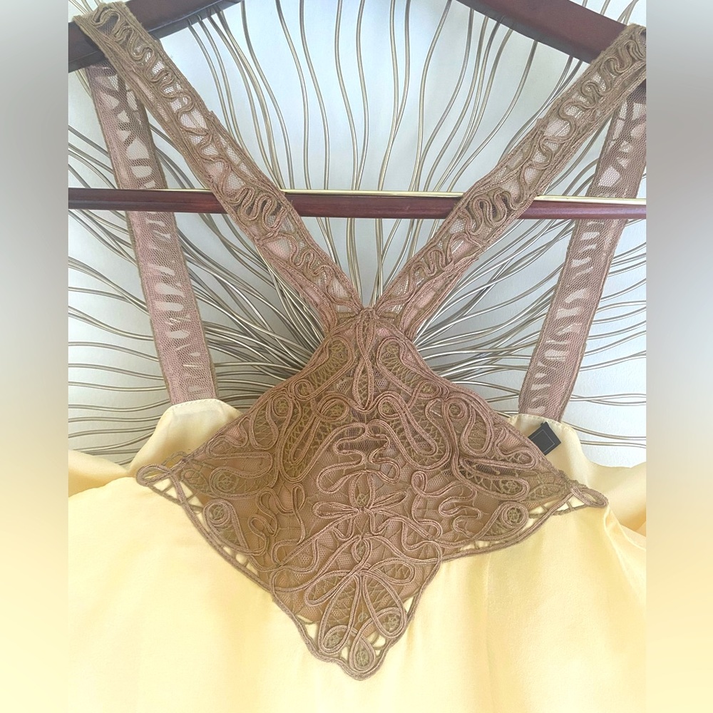 NWT BCBGMAXAZRIA elegant top, size small, color Light Almond